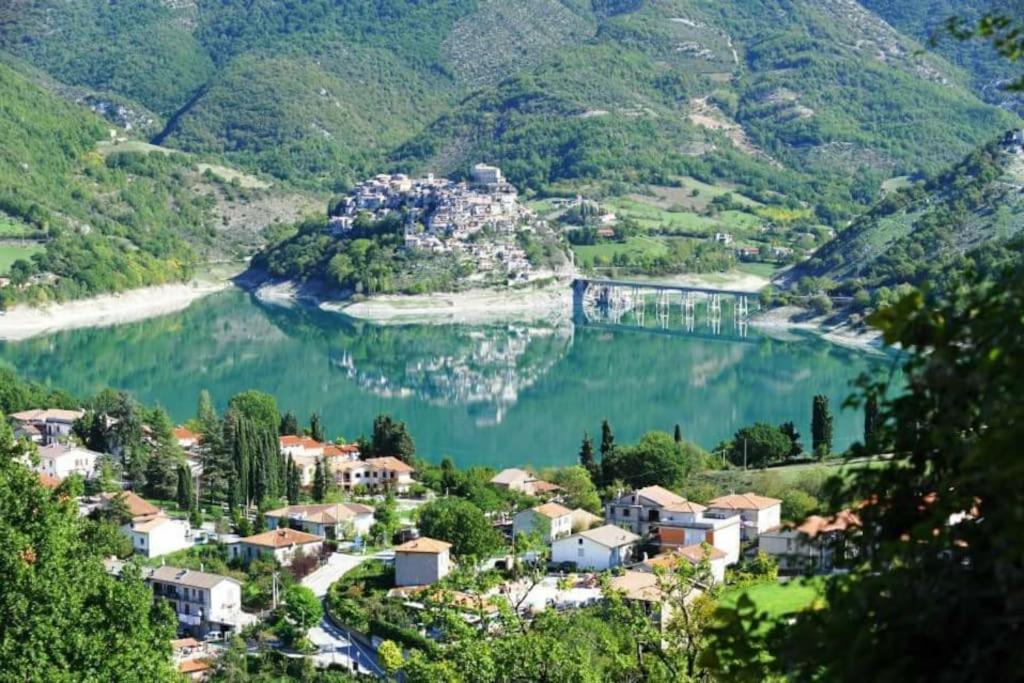 Letizia Lake House Panoramic View Colle di Tora Exterior foto